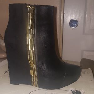 Wedge platform boot ,Rachael Roy, side zipper